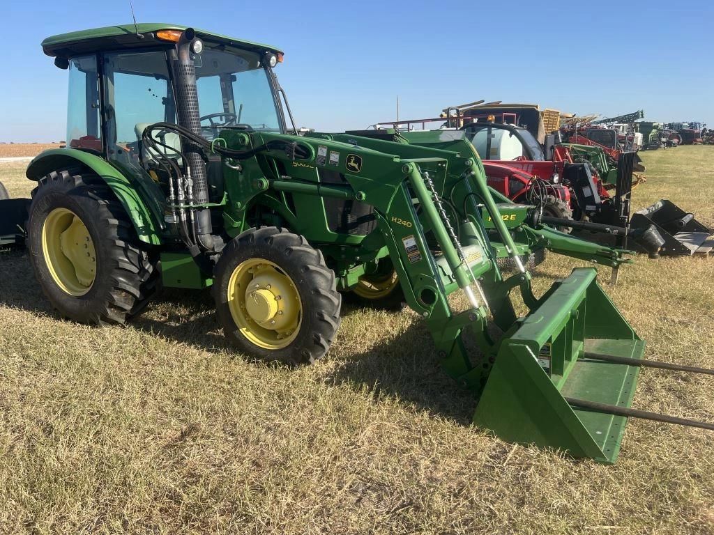John Deere 5065E Equipment Image0