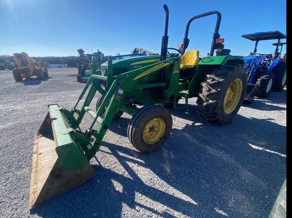 Main image John Deere 5065E