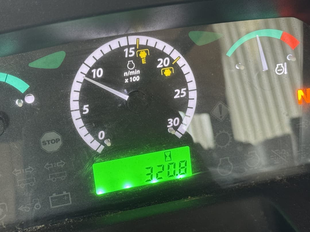 Image of John Deere 5065E Image 1