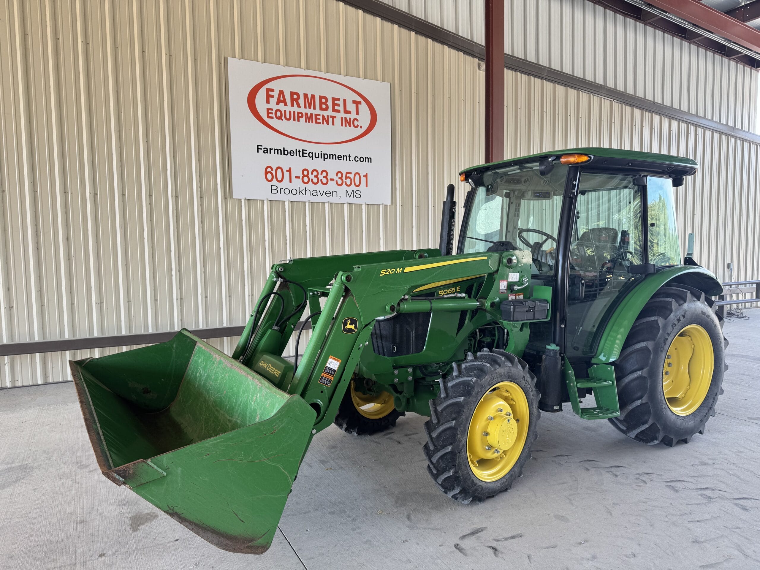2021 John Deere 5065E Image