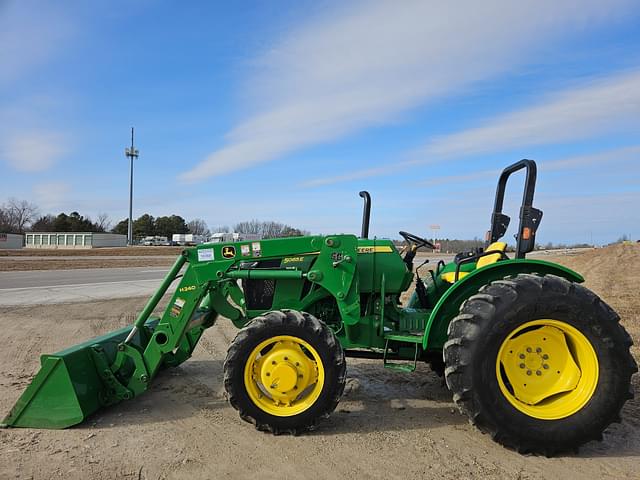 Image of John Deere 5065E equipment image 3