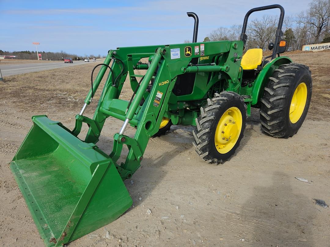 Image of John Deere 5065E Primary image