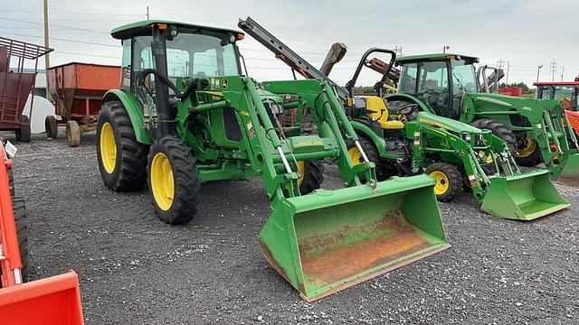 Image of John Deere 5065E equipment image 2