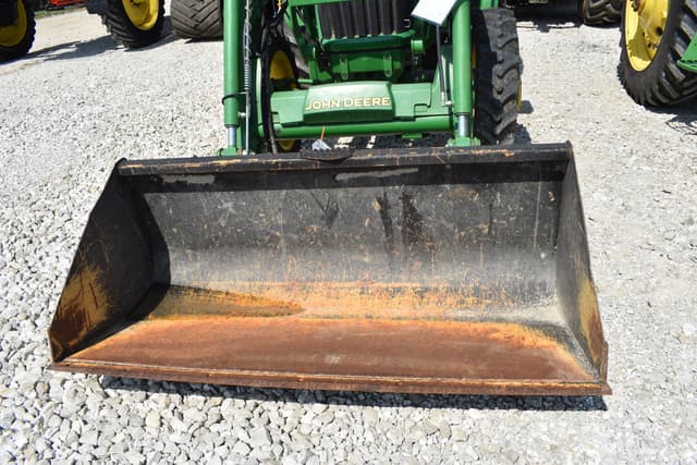 Image of John Deere 5065E equipment image 3