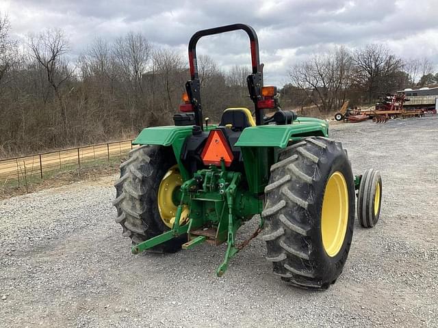 Image of John Deere 5065E equipment image 3