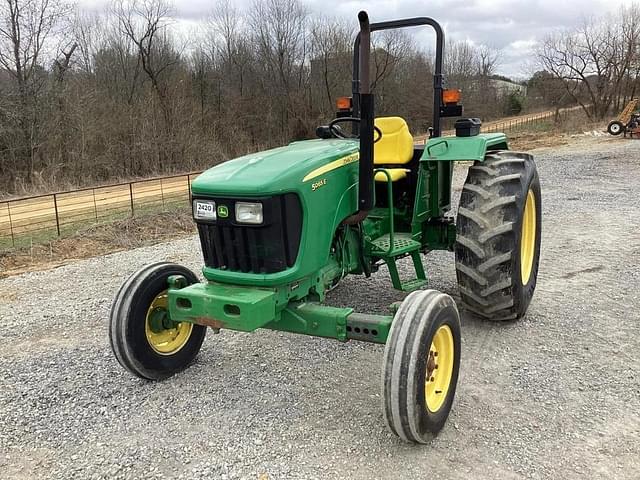 Image of John Deere 5065E equipment image 4