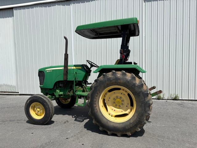 Image of John Deere 5065E equipment image 3