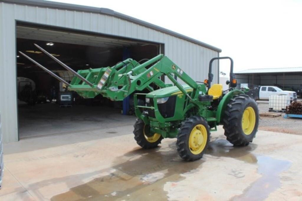 Main image John Deere 5065E