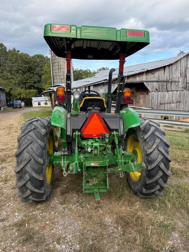 Image of John Deere 5065E equipment image 3