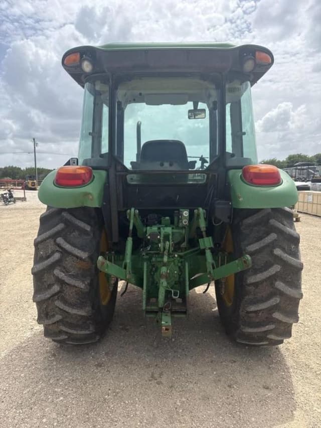 Image of John Deere 5065E equipment image 3