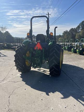 Image of John Deere 5067E equipment image 2