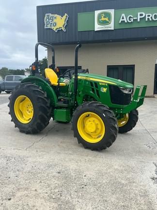 Image of John Deere 5067E equipment image 2