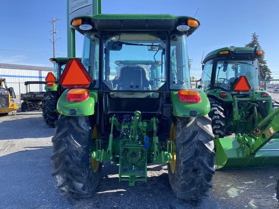 Image of John Deere 5067E equipment image 4