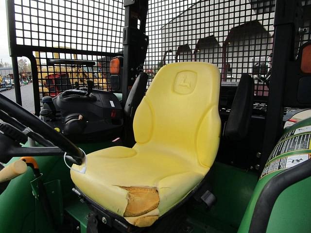 Image of John Deere 5075M equipment image 4