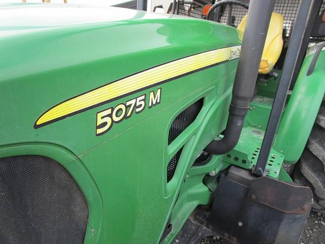 Image of John Deere 5075M equipment image 2