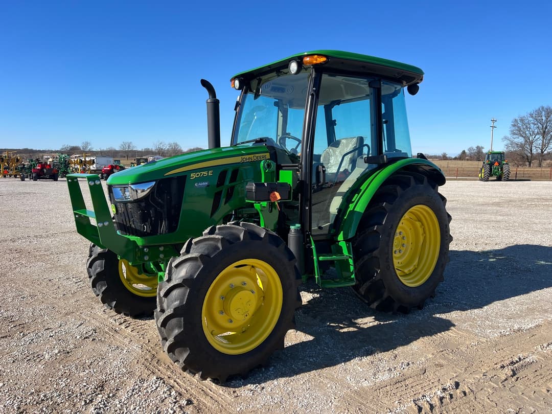 Image of John Deere 5075E Primary image