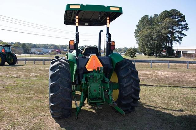 Image of John Deere 5075E equipment image 4