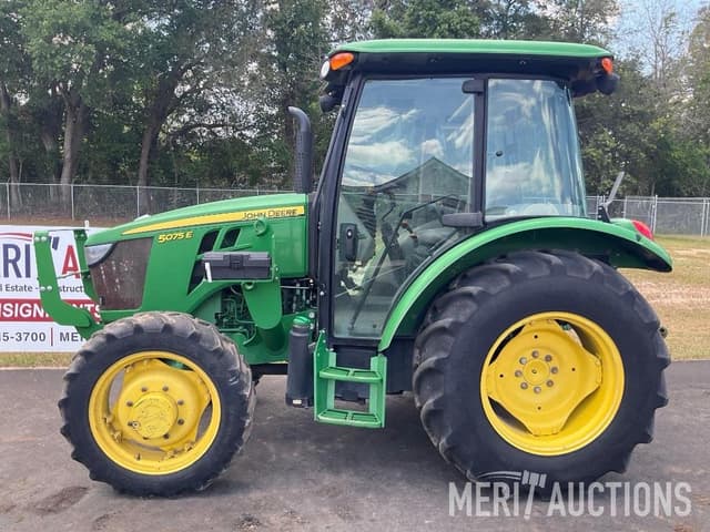Image of John Deere 5075E equipment image 1