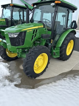 Main image John Deere 5075E