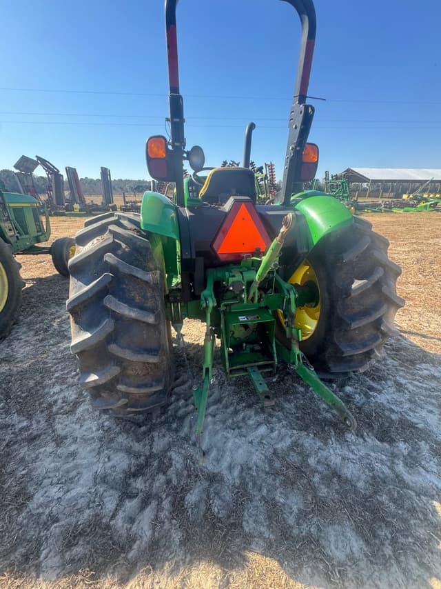 Image of John Deere 5075E equipment image 2