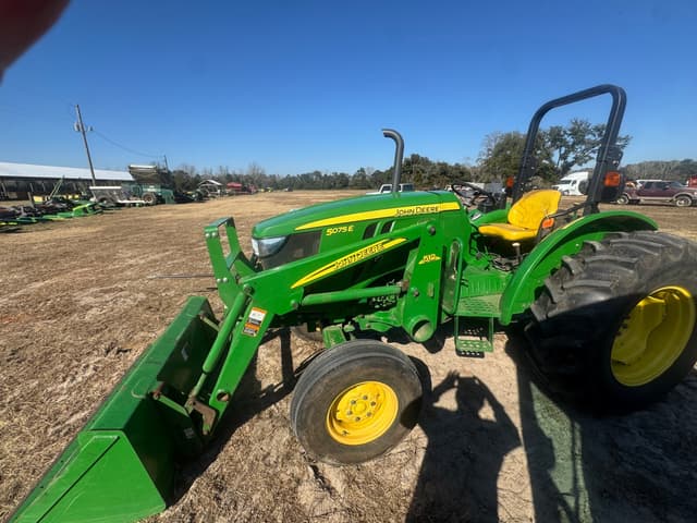 Image of John Deere 5075E equipment image 1