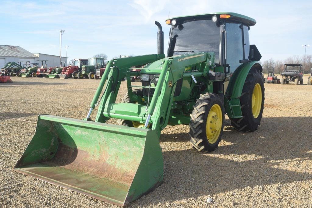 John Deere 5075E Equipment Image0