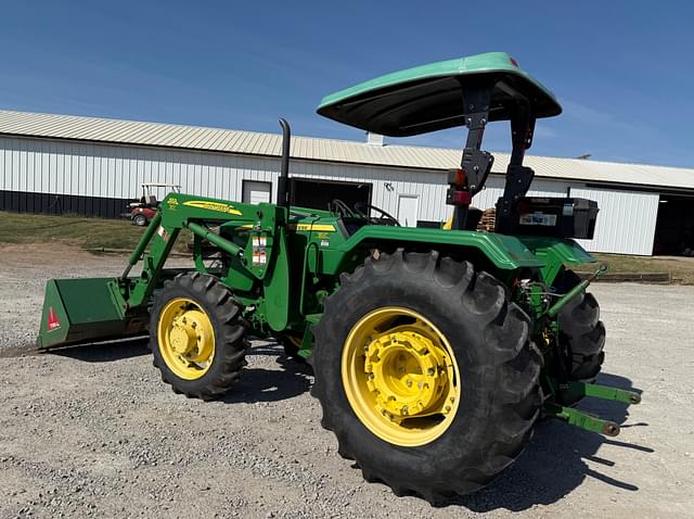 Image of John Deere 5075E equipment image 2