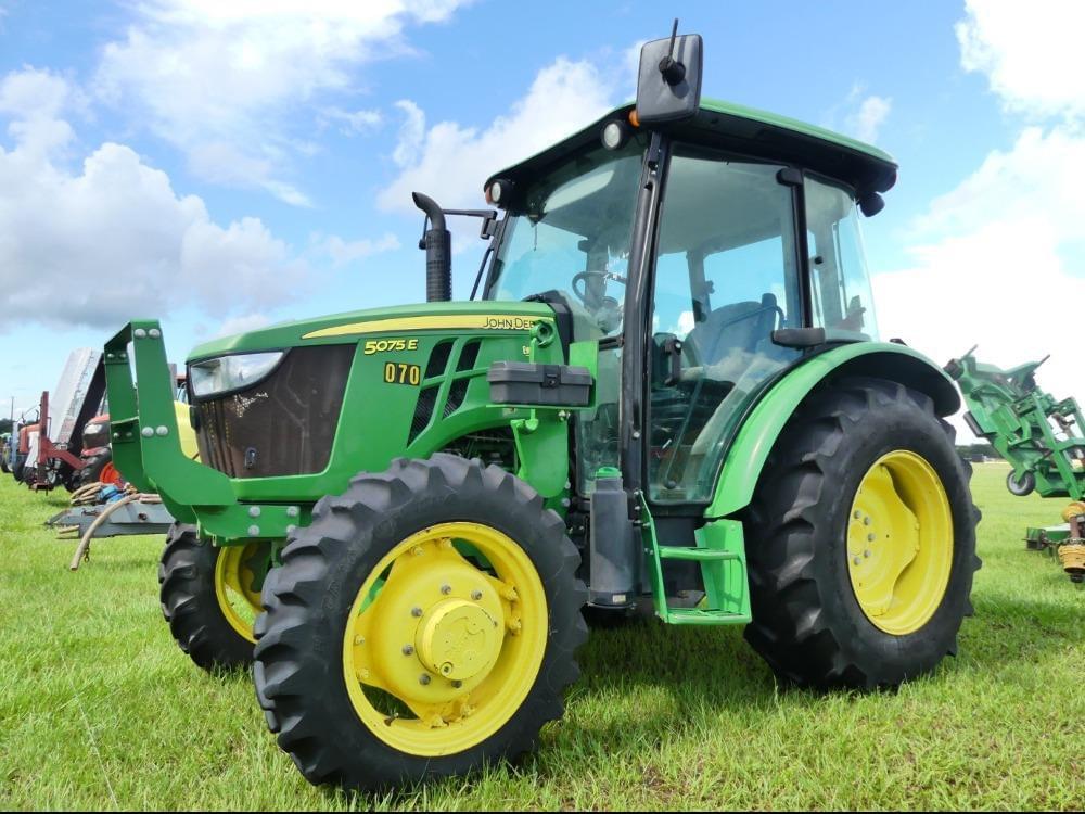 Image of John Deere 5075E Primary image