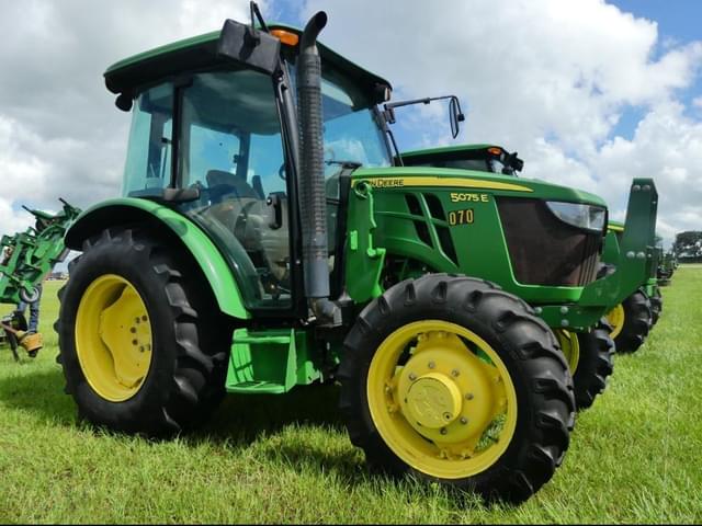 Image of John Deere 5075E equipment image 1