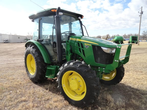 2024 John Deere 5075E Equipment Image0