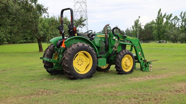 Image of John Deere 5075E equipment image 4