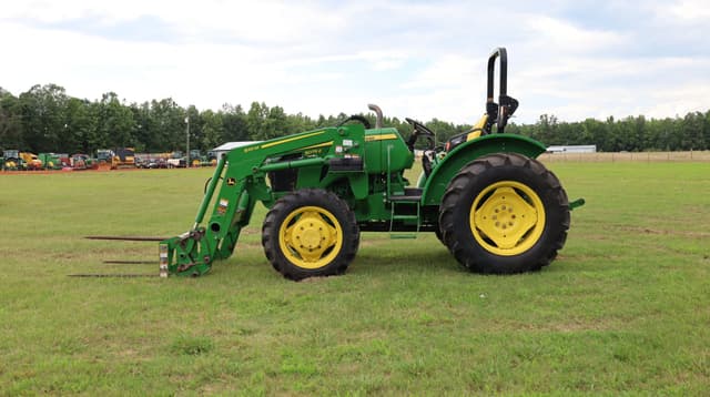 Image of John Deere 5075E equipment image 2