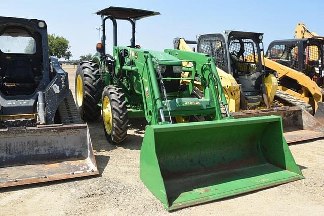 Image of John Deere 5075E equipment image 3