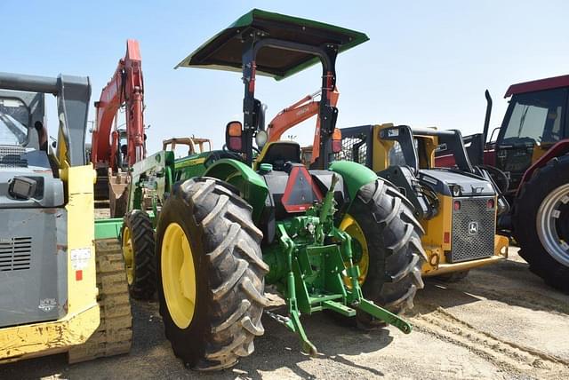 Image of John Deere 5075E equipment image 1