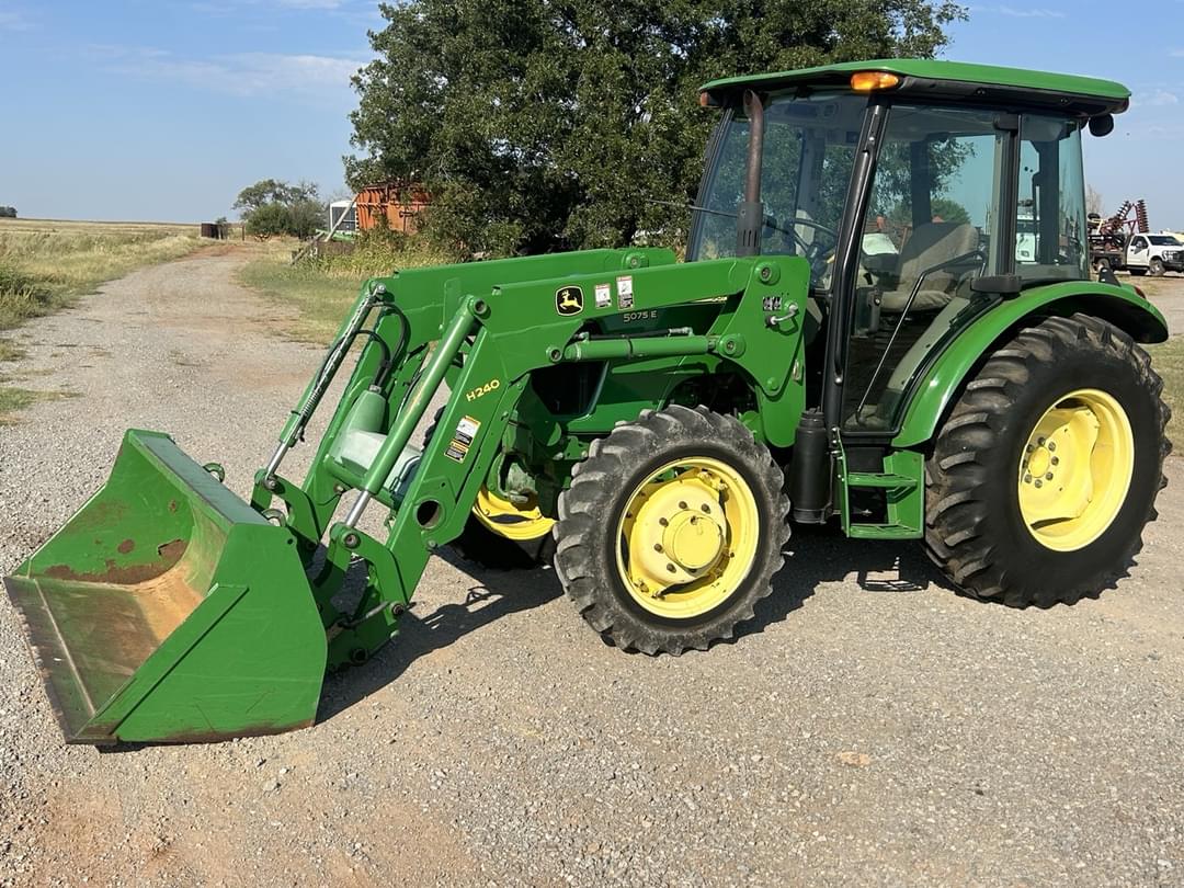 Image of John Deere 5075E Primary image