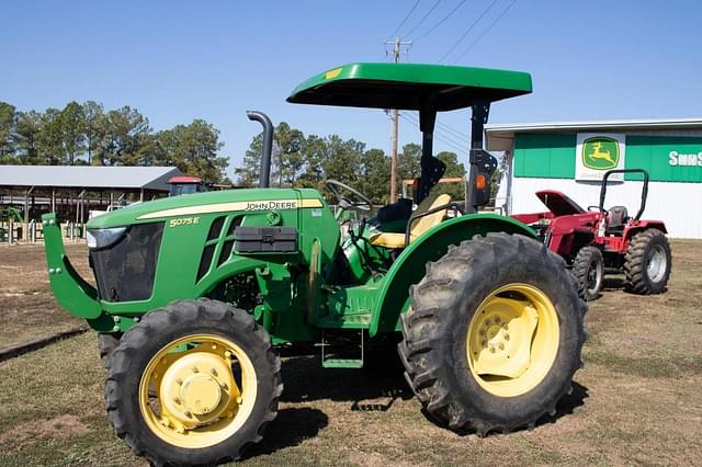 Image of John Deere 5075E equipment image 2