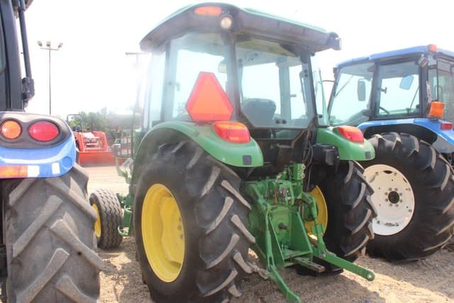 Image of John Deere 5075E equipment image 2
