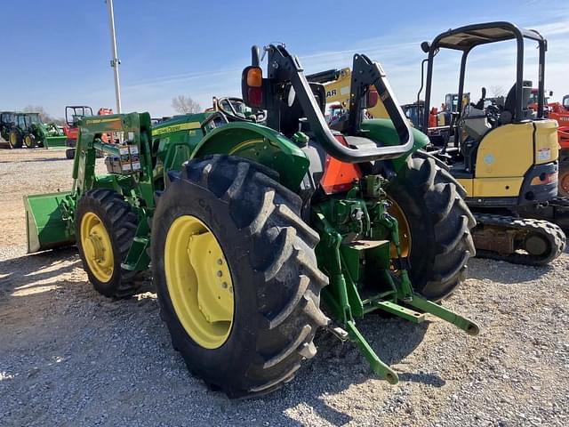 Image of John Deere 5075E equipment image 3