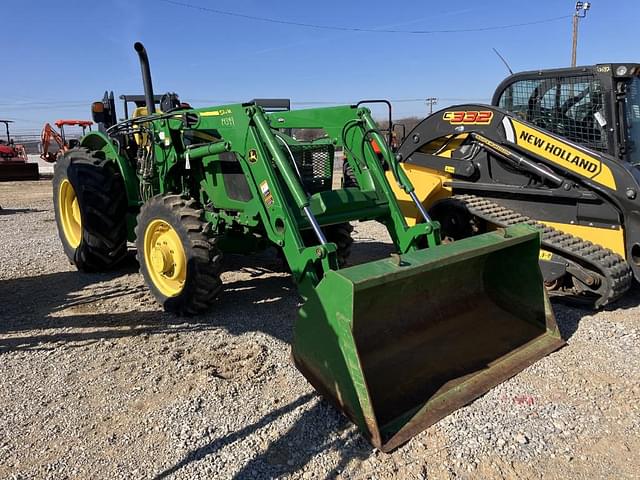 Image of John Deere 5075E equipment image 1