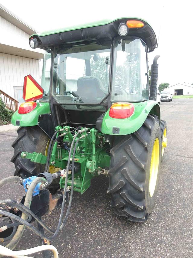 Image of John Deere 5075E equipment image 4