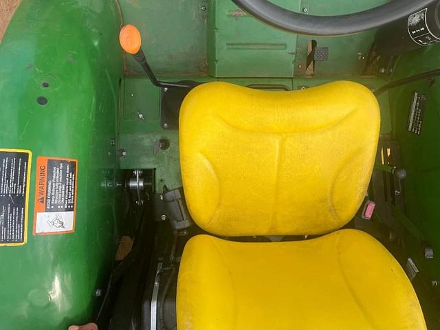 Image of John Deere 5075E equipment image 4