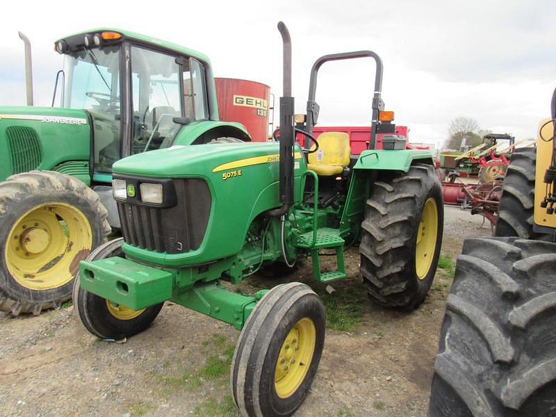 Image of John Deere 5075E Primary image