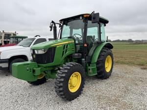 John Deere 5075E Image
