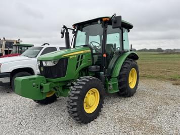 Main image John Deere 5075E