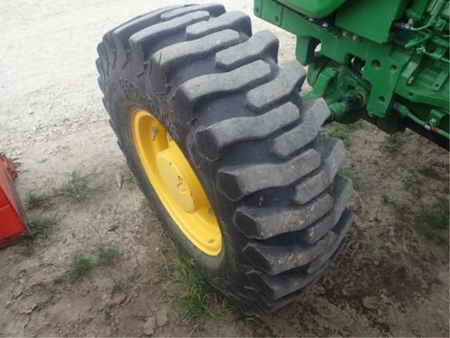 Image of John Deere 5075E equipment image 4