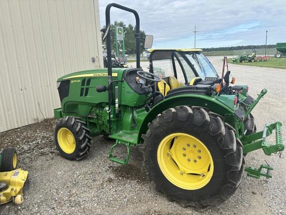 Image of John Deere 5075GN equipment image 2
