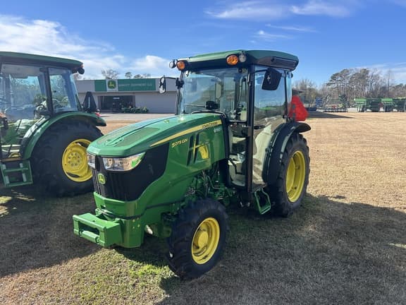 Image of John Deere 5075GN equipment image 1