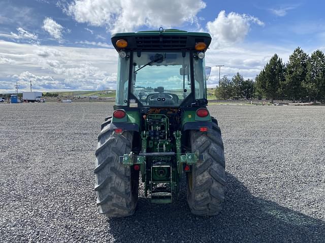 Image of John Deere 5075GN equipment image 3