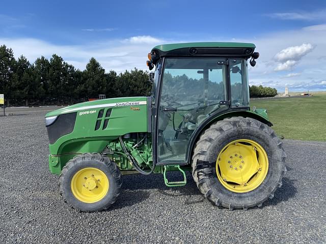 Image of John Deere 5075GN equipment image 1