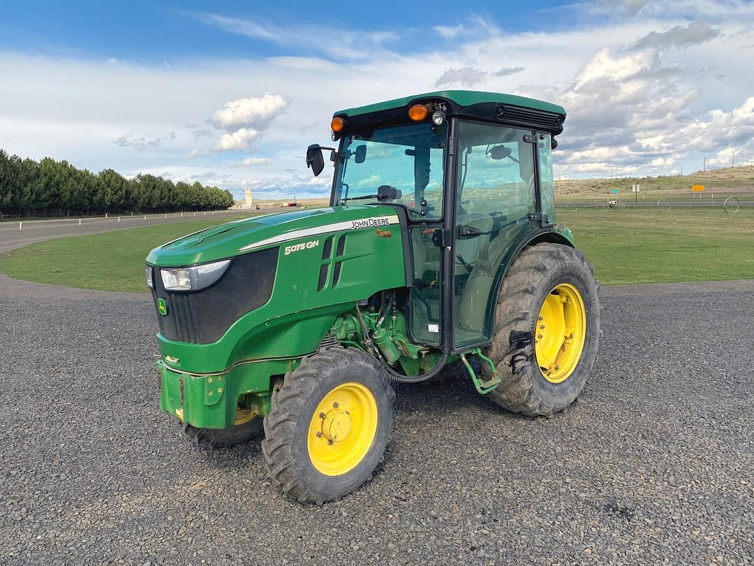 Image of John Deere 5075GN Primary image